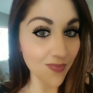 Meet your Posher, Alecia